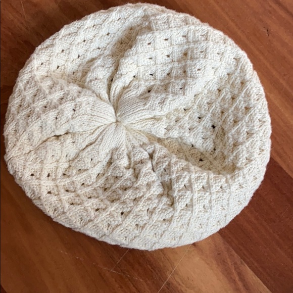 Accessories - Like new beret hat